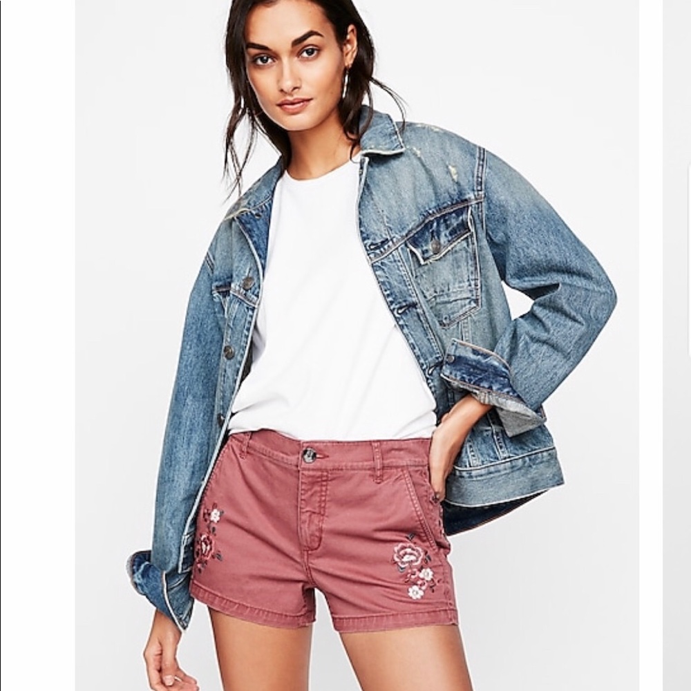 Express Embroidered Mid Rise Shorts - Picture 5 of 6